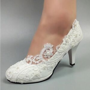 Elegant White Lace Women's Heels